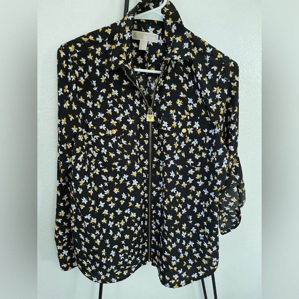 Women’s Michael Kors, tops, Petite Large,black with yellow print, front zip